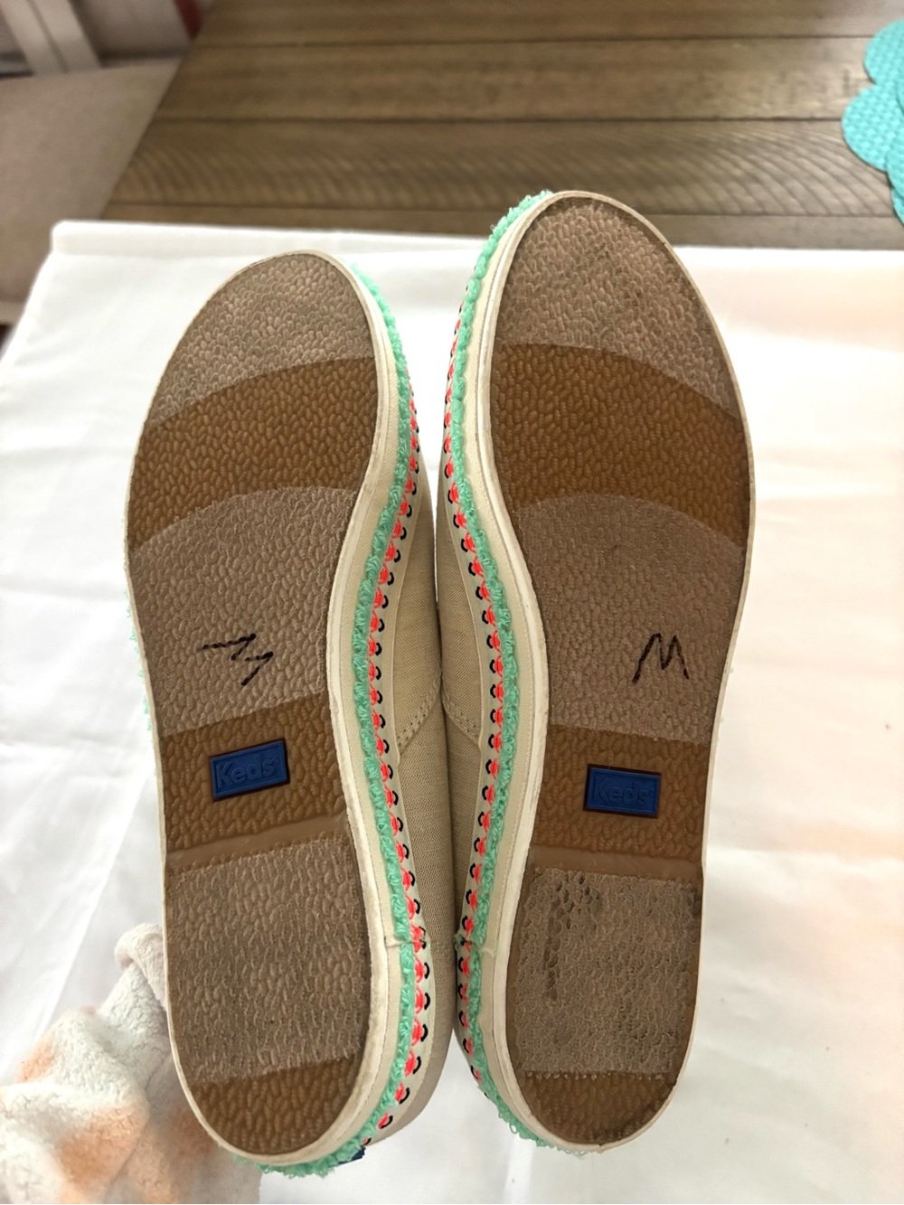NWOT Keds iridescent Gold triple decker Hulu Foxing Tassel Trim Sneakers SZ 10 - Picture 9 of 15